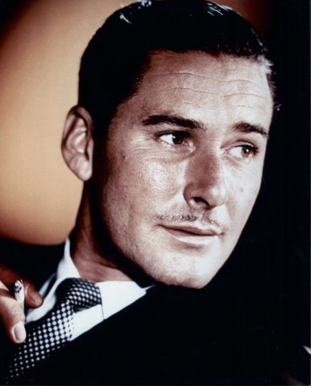 Errol Flynn Chatbot - Socialdraft