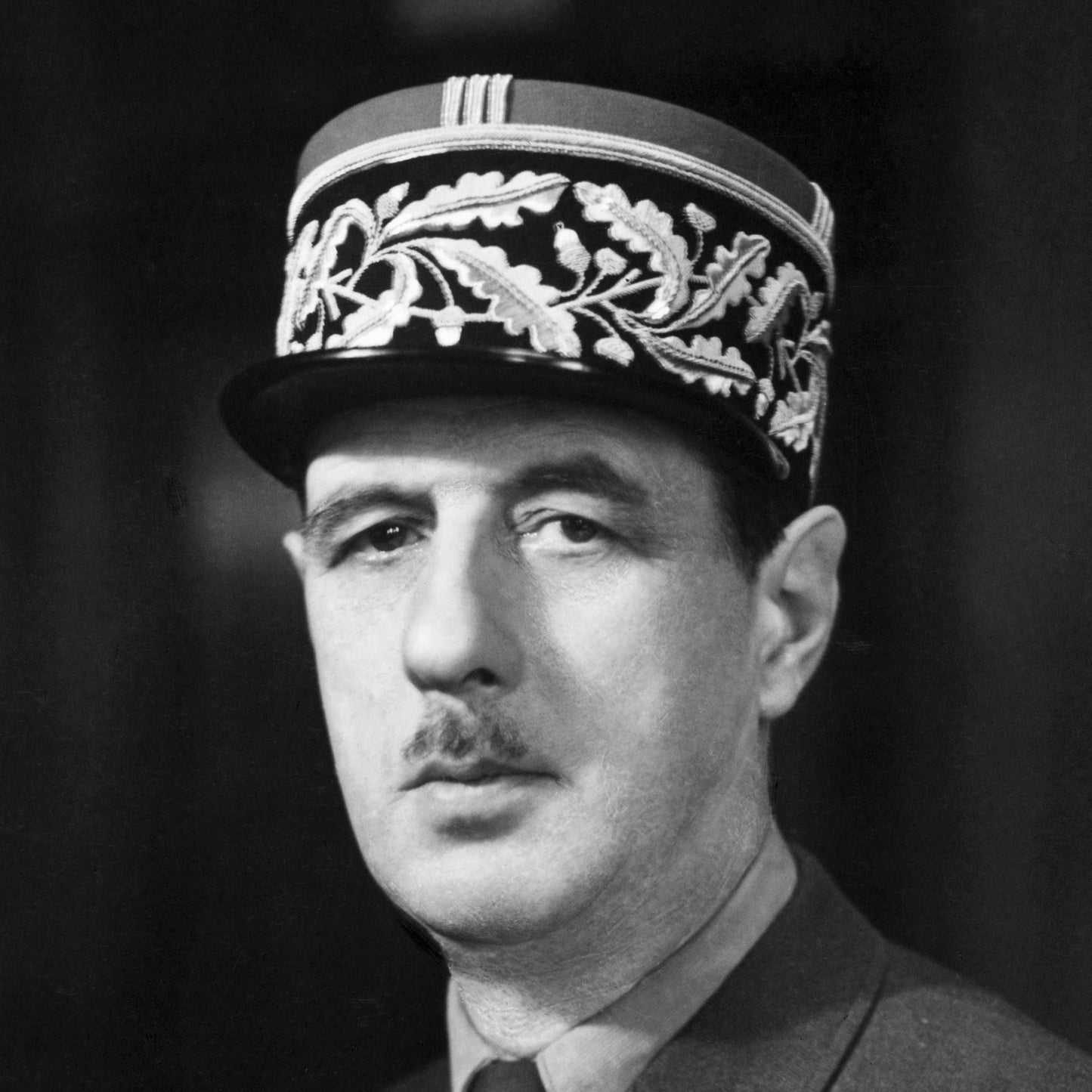 Charles de Gaulle Chatbot - Socialdraft