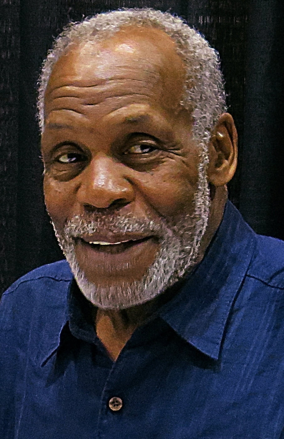 Danny Glover Chatbot - Socialdraft